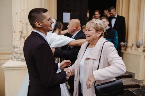 DR-small-327